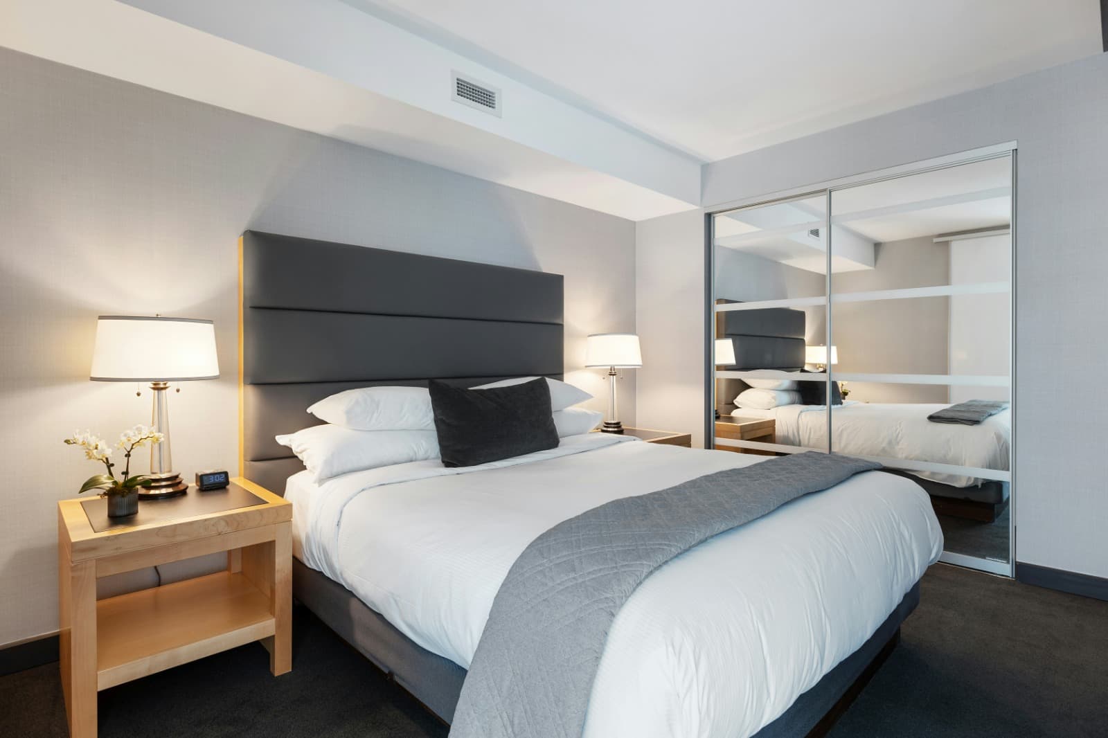 Chic Modern Bedroom with Sleek Decor